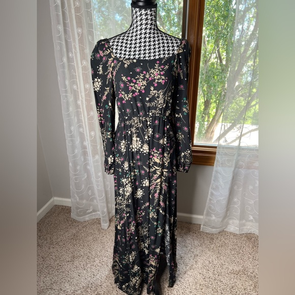 Lovestitch Rue smocked maxi dress 🖤 - Picture 5 of 7